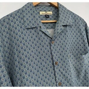 Tommy Bahama Shirt Mens M Blue Silk Camp Shells Island Hawaiian Relax Fit Beach